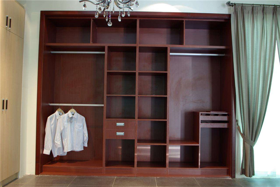 定制衣柜多少錢??jī)r(jià)格怎么算?(圖2) 定制衣柜多少錢??jī)r(jià)格怎么算?(圖2)