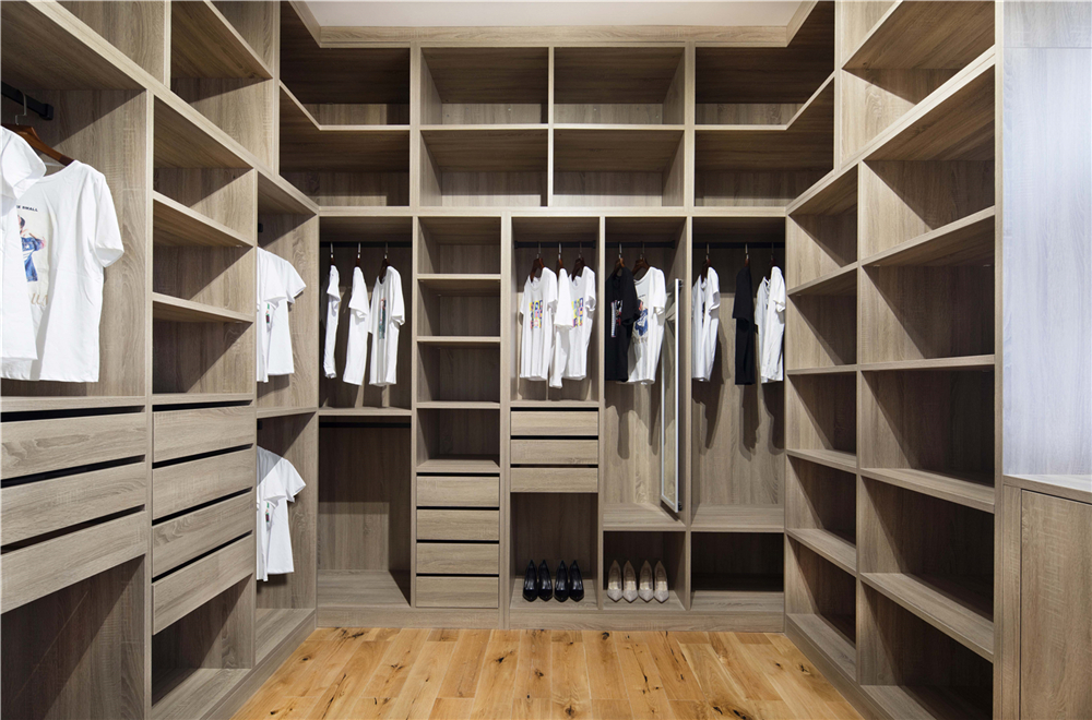 定制衣柜多少錢一平方？(圖1)