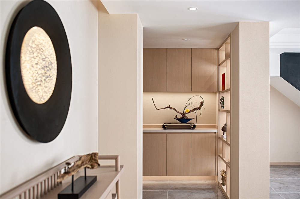 哪些柜子能設(shè)計無把手,有什么優(yōu)點?(圖1) 哪些柜子能設(shè)計無把手,有什么優(yōu)點?(圖1)