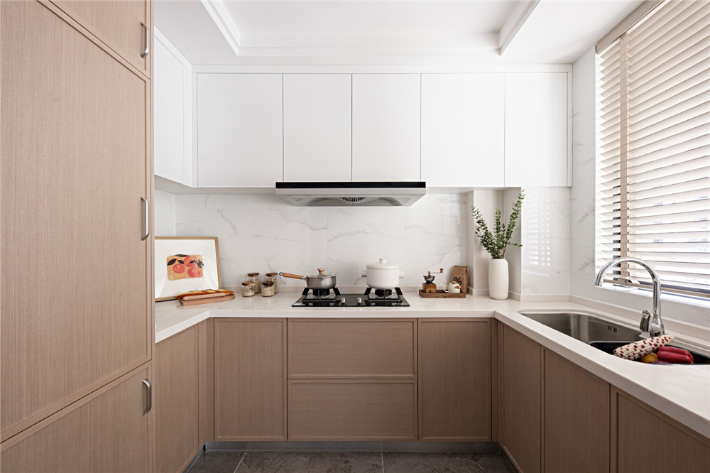 哪些柜子能設(shè)計無把手,有什么優(yōu)點?(圖2) 哪些柜子能設(shè)計無把手,有什么優(yōu)點?(圖2)