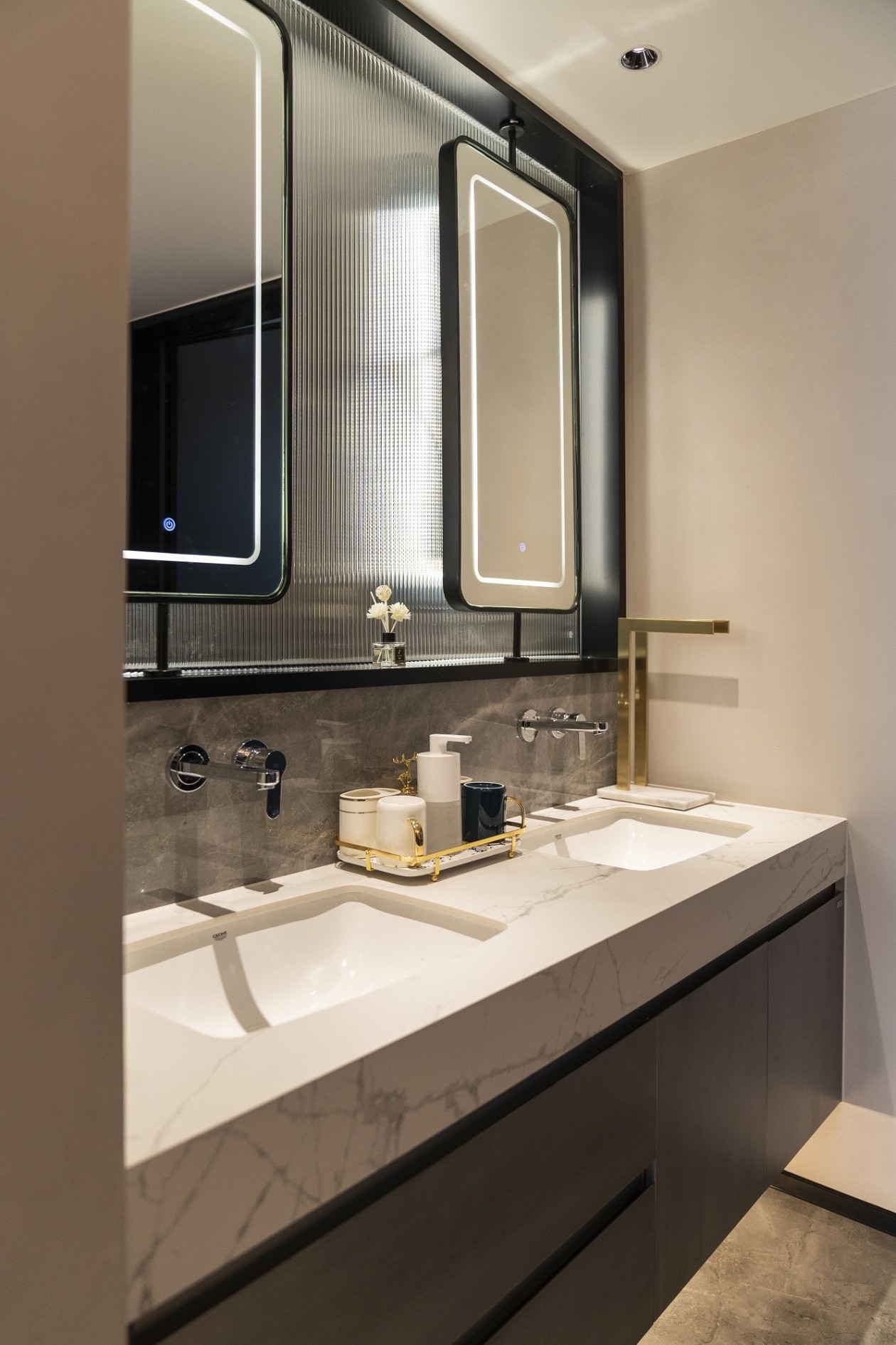 238㎡現代輕奢大平層,整木定制四居室案例(圖23) 23.jpg