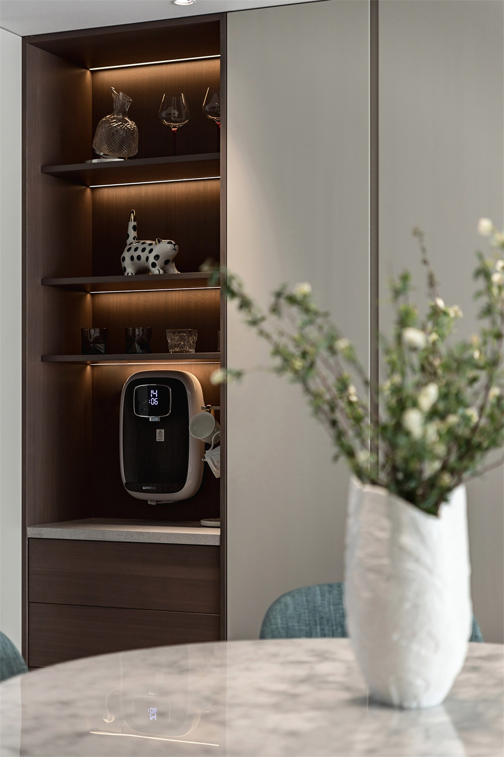 180㎡現(xiàn)代極簡復(fù)式,生活中的藝術(shù)感(圖7) 7.jpg