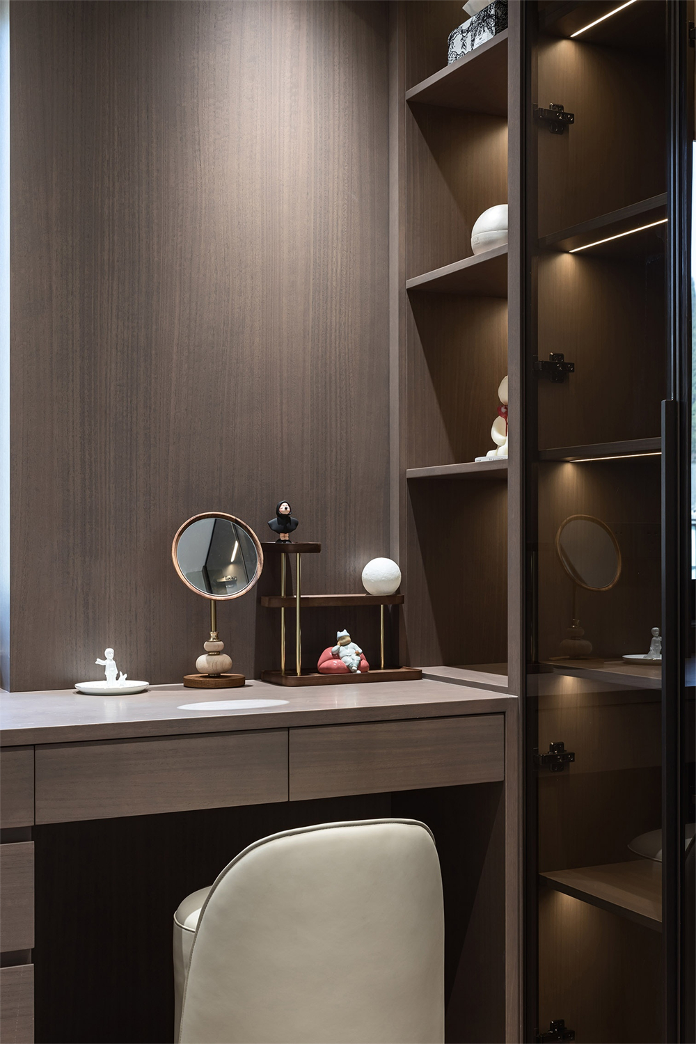 180㎡現(xiàn)代極簡復(fù)式,生活中的藝術(shù)感(圖16) 17.jpg